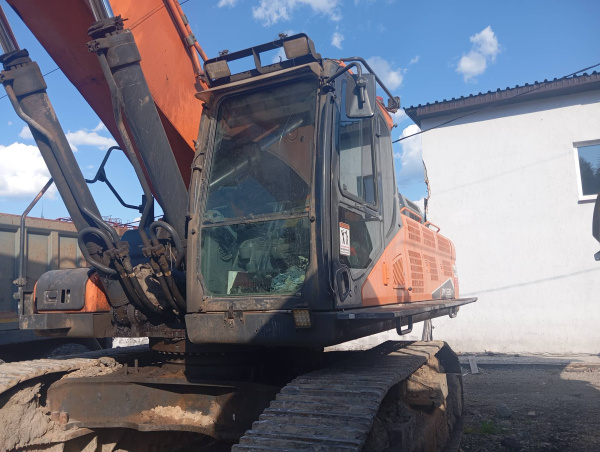 Doosan DX530 Экскаватор DX530LC-7M — Б/У, 2023 г.