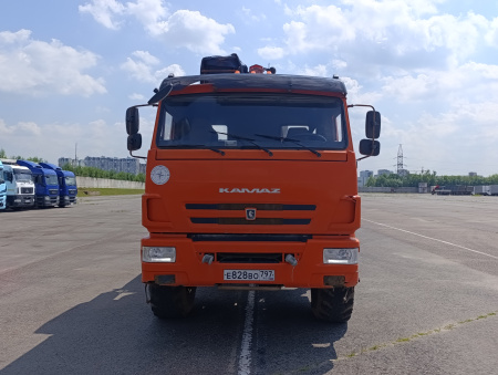 Строительные подъемные машины (СПМ) 732407 на шасси КамАЗ 43118 6x6 Бортовой с КМУ — Б/У, 2022 г.