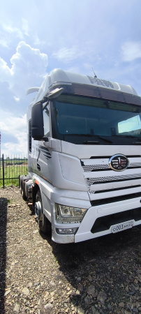 FAW J7 6x4 Седельный тягач CA4250P77K25T1E5 — Б/У, 2023 г.