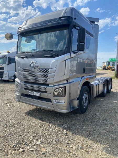 FAW JH6 6x4 Седельный тягач CA4250P25K15T1E5A80 — Б/У, 2023 г.
