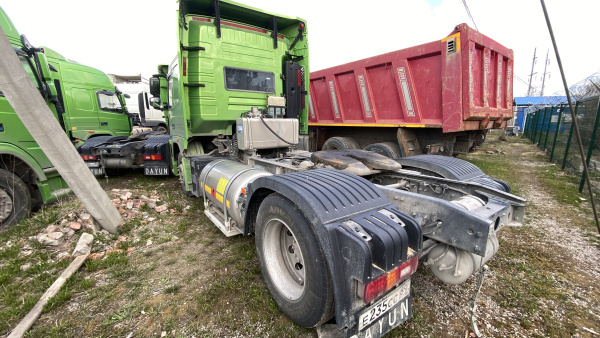 DAYUN CGC4180 4x2 Седельный тягач (Газовый двигатель) — Б/У, 2023 г.