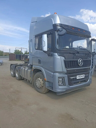 Shacman (Shaanxi) SX 6x4 Седельный тягач SX42584V324 — Б/У, 2023 г.