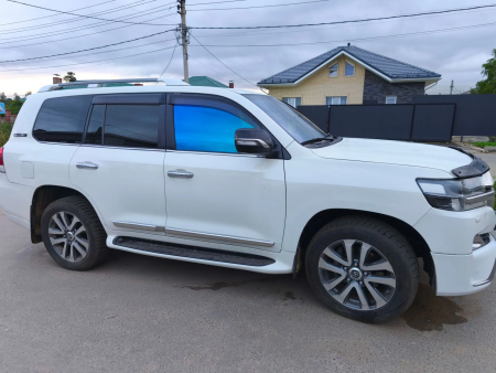 Toyota LAND CRUISER 200 Executive 4.5d АКП — Б/У, 2017 г.
