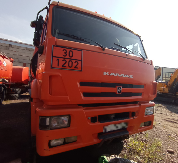КАМАЗ 65224 6X6 Автоцистерна нефтепромысловая — Б/У, 2017 г.