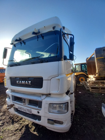 КамАЗ 5490 4x2 Седельный тягач 5490-S5 — Б/У, 2017 г.