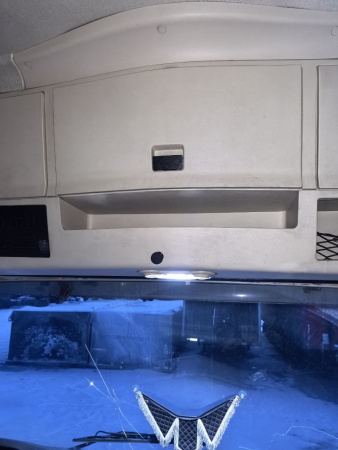 Shacman (Shaanxi) SX 6x4 Седельный тягач SX42584V324 — Б/У, 2023 г.