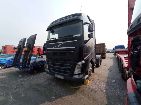 VOLVO FH 6x4 Седельный тягач — Б/У, 2019 г.