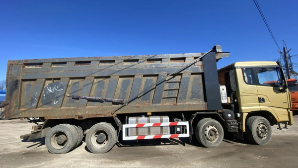 Shacman (Shaanxi) SX 8x4 Самосвал SX331863366 — Б/У, 2023 г.