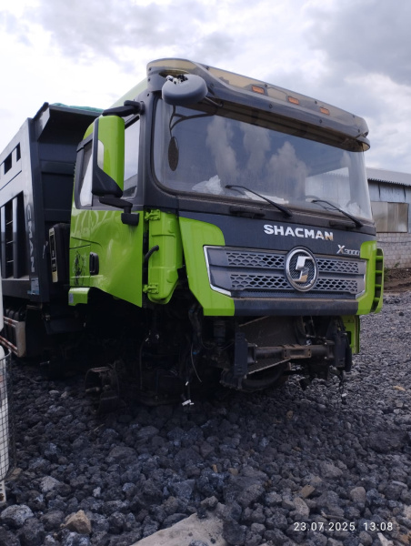 Shacman (Shaanxi) SX 8x4 Самосвал SX331863366 — Б/У, 2023 г.