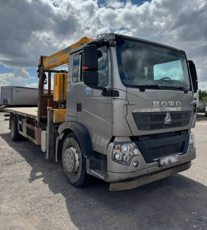 HOWO ZZ5167JSQM561GE1 с КМУ XCMG SQS157RU-8 — Б/У, 2023 г.