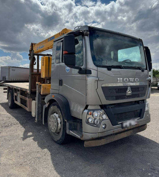HOWO ZZ5167JSQM561GE1 с КМУ XCMG SQS157RU-8 — Б/У, 2023 г.