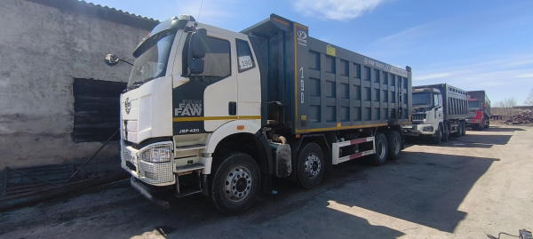 FAW J6 8x4 Самосвал СА3310Р66K24T4E5 — Б/У, 2023 г.