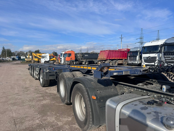 УралСпецТранс 9465 Полуприцеп контейнеровоз 4 оси 946520-A1-04 — Б/У, 2024 г.