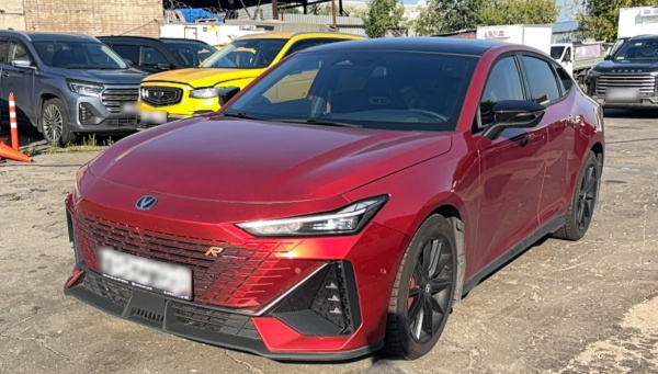 CHANGAN DLX 1.5T 7DCT (I поколение) — Б/У, 2023 г.
