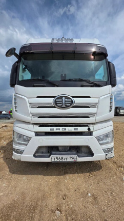 FAW J7 6x4 Седельный тягач CA4250P77K25T1E5 — Б/У, 2023 г.