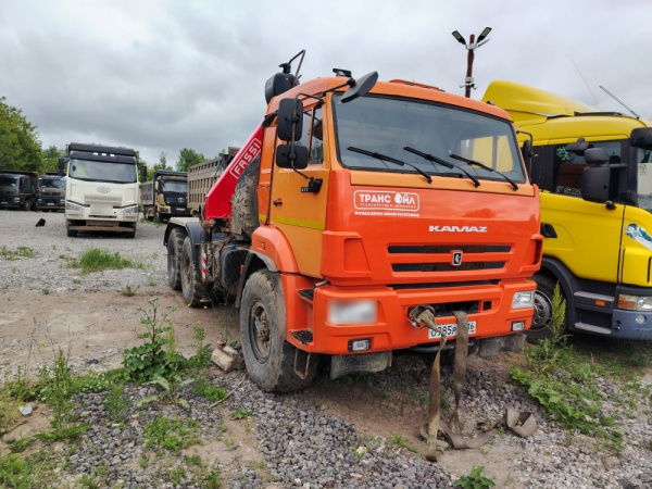 КАМАЗ 43118 6x6 Седельный тягач с КМУ — Б/У, 2022 г.