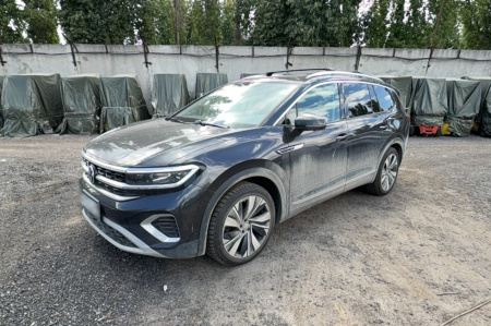 VOLKSWAGEN Luxury Wonderland Pro 2.0 380 TSI 4Motion 7 seats — Б/У, 2023 г.