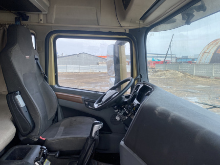 Shacman (Shaanxi) SX 6x4 Седельный тягач SX42584V324 — Б/У, 2023 г.