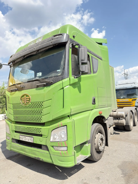 FAW JH6 6x4 Седельный тягач CA4250P25K15T1NE5A80 — Б/У, 2023 г.