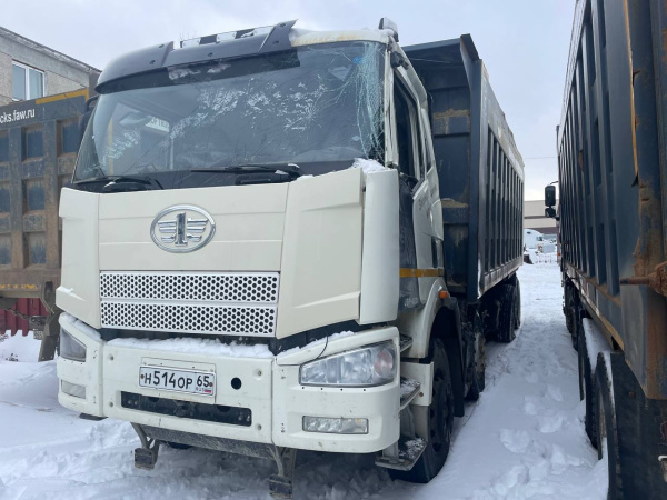 FAW J6 8x4 Самосвал СА3310Р66K24T4E5 — Б/У, 2023 г.