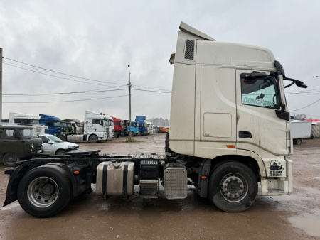 DongFeng GX 4x2 Седельный тягач DFH4180 — Б/У, 2023 г.