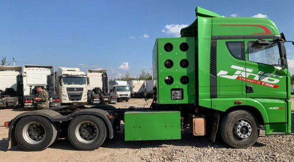 FAW JH6 6x4 Седельный тягач CA4250P25K15T1NE5A80 — Б/У, 2023 г.