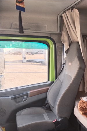 Shacman (Shaanxi) SX 8x4 Самосвал SX331863366 — Б/У, 2024 г.