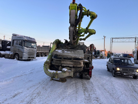 Howo T5G 4x2 Автобетононасос UMCSB3 — Б/У, 2024 г.