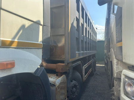 FAW J6 8x4 Самосвал СА3310Р66K24T4E5 — Б/У, 2023 г.
