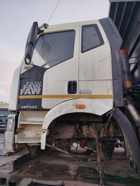 FAW J6 6x6 Самосвал CA3250P66K24L1TE5 — Б/У, 2023 г.