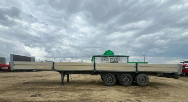Grunwald 9453 Полуприцеп бортовой 9453-0000010-10 — Б/У, 2023 г.