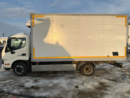 РЕФАВТО 27620A на шасси HINO 300 4x2 Изотермический/рефрижератор 1757J3 — Б/У, 2021 г.
