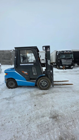 TRF D Вилочный погрузчик D30-3X — Б/У, 2024 г.
