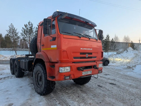 КамАЗ 53504 6x6 Седельный тягач 53504-50 — Б/У, 2019 г.