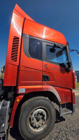 Shacman (Shaanxi) SX 6x4 Седельный тягач SX42584V324 — Б/У, 2022 г.