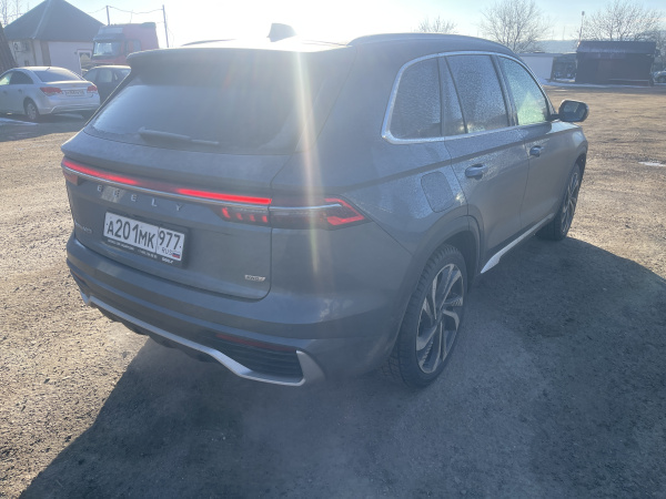 GEELY Flagship 2.0T (238 hp) 8AT 4WD (I Поколение) — Б/У, 2024 г.