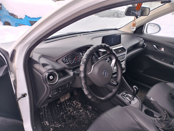 Changan Alsvin 1.5 AMT LX — Б/У, 2023 г.