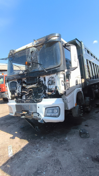 Shacman (Shaanxi) SX 8x4 Самосвал SX33186V366 — Б/У, 2024 г.