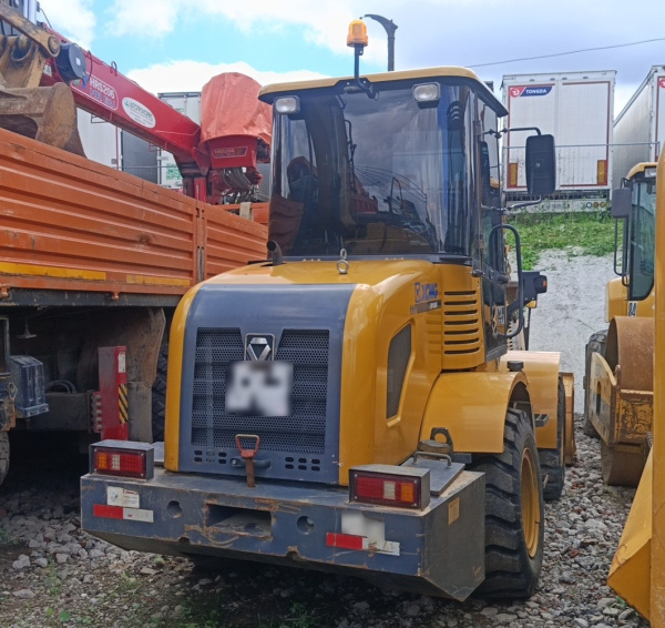XCMG LW180K Фронтальный погрузчик — Б/У, 2022 г.