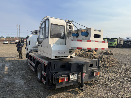 Isuzu ELF 8.3 4x2 Автокран ELF KV100 — Б/У, 2025 г.