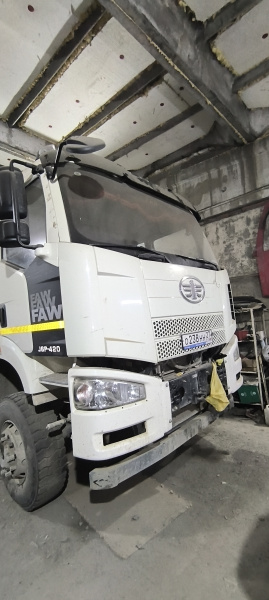 FAW J6 6x6 Самосвал CA3250P66K24L1TE5 — Б/У, 2023 г.