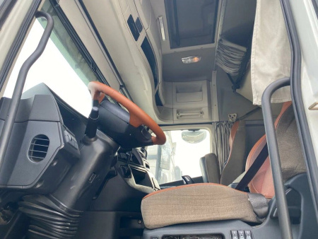 Foton AUMAN 4x2 Седельный тягач EST A 1846 AMT — Б/У, 2023 г.