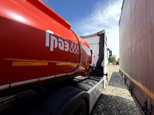 MERCEDES-BENZ Actros 4x2 Седельный тягач — Б/У, 2020 г.