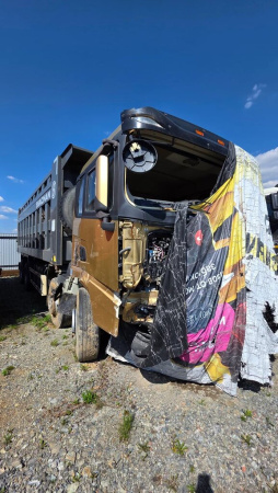 Shacman (Shaanxi) SX 8x4 Самосвал SX331863366 — Б/У, 2022 г.