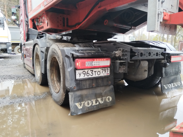 VOLVO FH 6x4 Седельный тягач — Б/У, 2024 г.