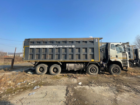 FAW J6 8x4 Самосвал СА3310Р66K24T4E5 — Б/У, 2022 г.