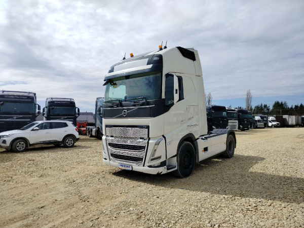 Volvo FH 4X2 — Б/У, 2022 г. (Воронежская область, 526386 км)