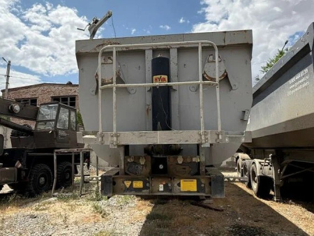 Grunwald 9453 Полуприцеп самосвальный 9453-0000010-50 — Б/У, 2022 г.