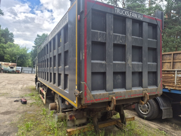 FAW J6* 8x4 Самосвал — Б/У, 2023 г.
