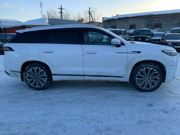 Jaecoo J8 2.0T DCT AWD Supreme — Б/У, 2024 г.